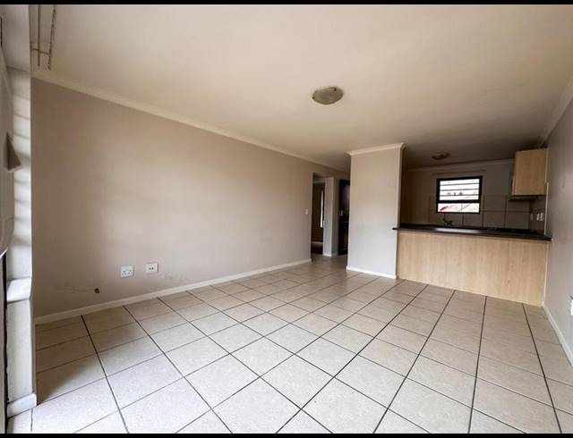 2 BEDROOM APARTMENT FOR SALE IN FAIRVIEW GOLF ESTATE